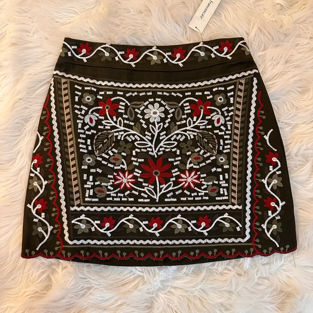Francesca’s olive embroidered scalloped mini skirt size: Small